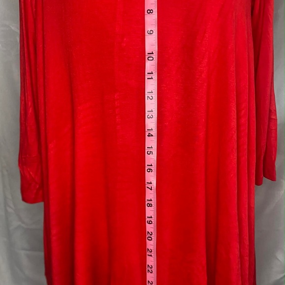 Elegant Red Women's Top - Picture 3 of 5